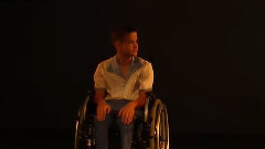 Парень на инвалидной коляске станцевал дуэтом с ведущей артисткой театра балета Щелкунчик