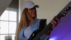 Tak całuje małolata