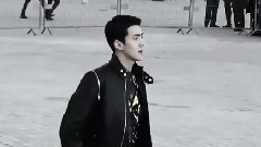 乱世巨星之勋崽巴黎时装周掠影