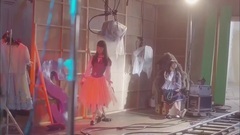 AKB48,乃木坂46 - "三番目の風"