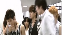 K-POP爱豆那些粗鲁的经纪人