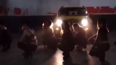 车前灯是跳舞的最佳打光机,