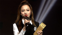 百度年度热搜艺人张韶涵 第五届音悦V榜年度盛典 现场版 17/04/08