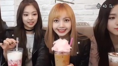 BLACKPINK - When LISA ate too much SUGAR
