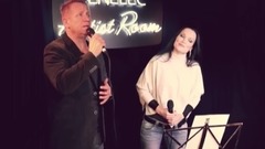 Tarja Turunen - Heinillä härkien kaukalon