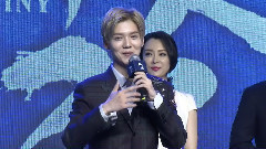 鹿晗 - <择天记>开播发布会 鹿晗实力演绎"捂脸哭" 现场意外收到生日惊喜