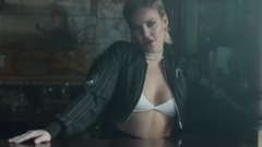 Clean Bandit - Rockabye Ft. Sean Paul Dinle Zlesene