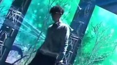 周传雄 - 雨打花瓣的声音