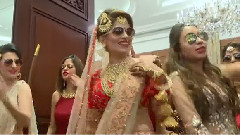 Ladki beautiful kar gayi chul - Most amazing and coolest bride wedding entry ever!!