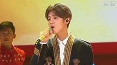 鹿晗 - 颠球 & 《勋章》