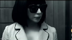 Девушка Бонда