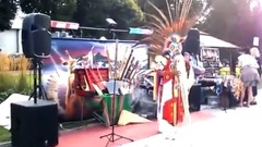 印第安大师街头卖艺