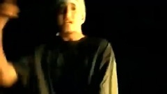 Avril Lavigne,Eminem - Fall To Pieces