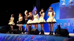 OH MY GIRL - 介绍及互动 & Je Taime