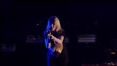 Ellie Goulding - Outside