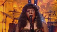 Martha Reeves - Dancing In The Street