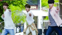 我女友的妖媚动作