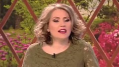 Ellie White - Ellie White doarme ca ntr-un co ciug ”Zici c -i Dracula!”