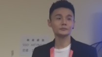 被催婚?李荣浩后台采访