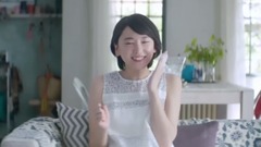 新垣结衣 - 「夏の冷やし雪肌精」篇(15秒)