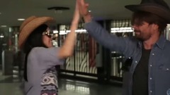 纽约地铁站伪装惊喜演唱