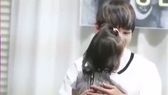 看你家爱豆如何和孩子相处