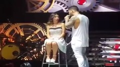 Tengo Un Amor - Maluma en Mendoza 'Besa a Fan' (6.12.16 Arena Maipu) #