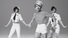 倖田来未 - SHOW ME YOUR HOLLA