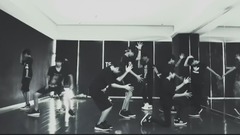 一个很酷的练习室 cut