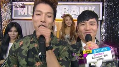 Homme - Waiting Room