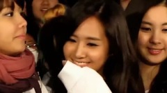 权侑莉发现自己站子后的可爱反应