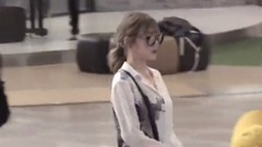 少女时代 - 【崔秀英】机场遭遇“人在囧途”少女时代七缺一赴日SM家族演唱会