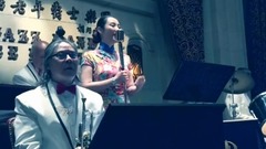 春风吻上我的脸