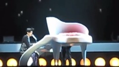 周杰伦 - 想你就写信 眼泪成诗