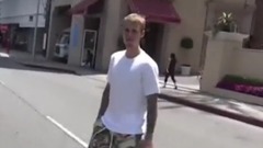 Justin Bieber - 巡回取消非宗教原因