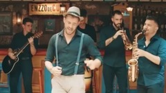 欧美群星 - Βγαίνω Πίνω Ξενυχτάω