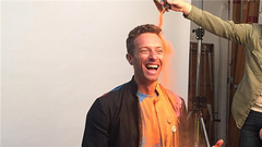 Chris Martin - Chris Martin singing 'Barbie Girl'