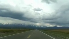 独库公路的一天四季
