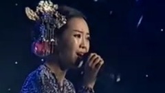 云朵 - 弯弯的月亮