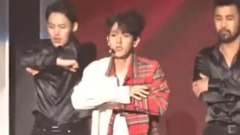 EXO-CBX - Hey Mama! SMTOWN Special Stage in 香港 伯贤 饭拍版 17/08/05