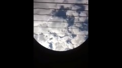 还有这种操作?把手机放进吉他里拍摄