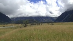 见与不见.草原风