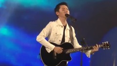 梁博助阵唱享2047全民K歌大赛 动情演唱带动全场热情