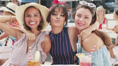 Camila Cabello - 西装妹Camila Cabello最新广告短片