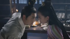 木炭视频:《醉玲珑》元凌生火遇小状况急拉木炭背锅