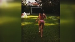 女郎慢动作演绎