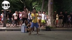 T-Ara Nhập Cậu Bé Quẩy Tung Phố Đị Bộ