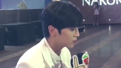 Bii帮记者擦乳液