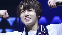 田柾国(防弹少年团) - 肌肉兔兔 饭制版