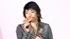 2003 慈善演出访问